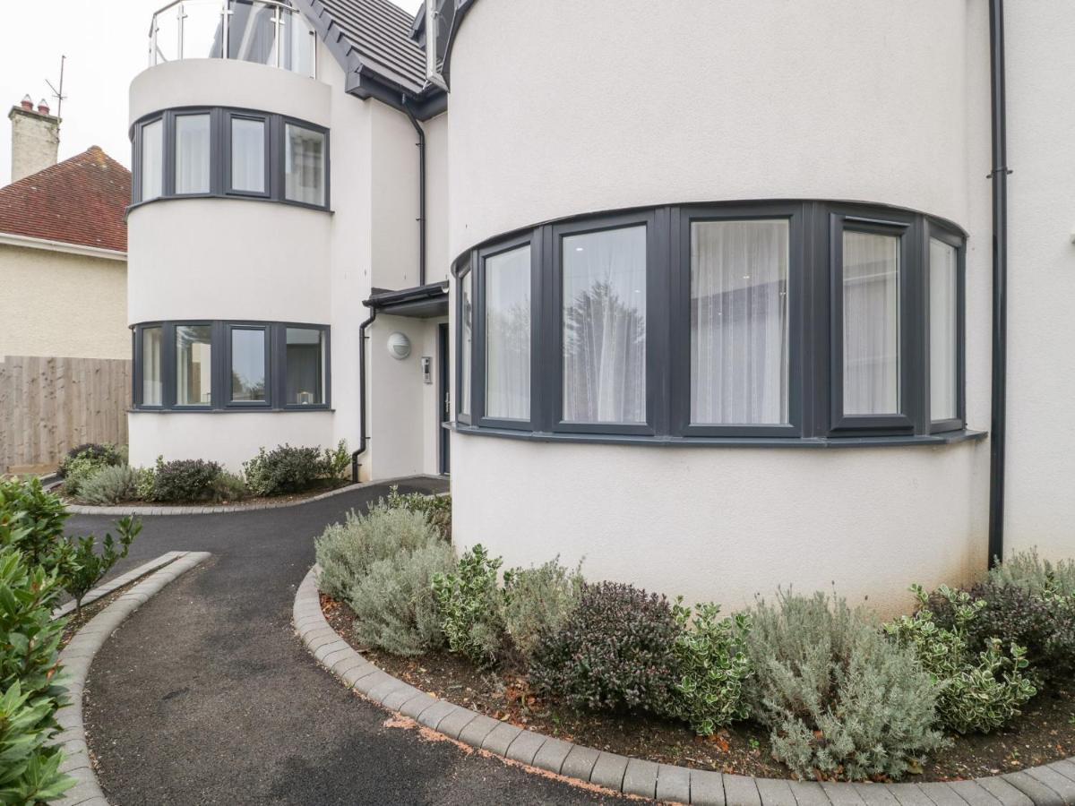 Flat 2, 38 Preston Road Apartment Уеймут Екстериор снимка