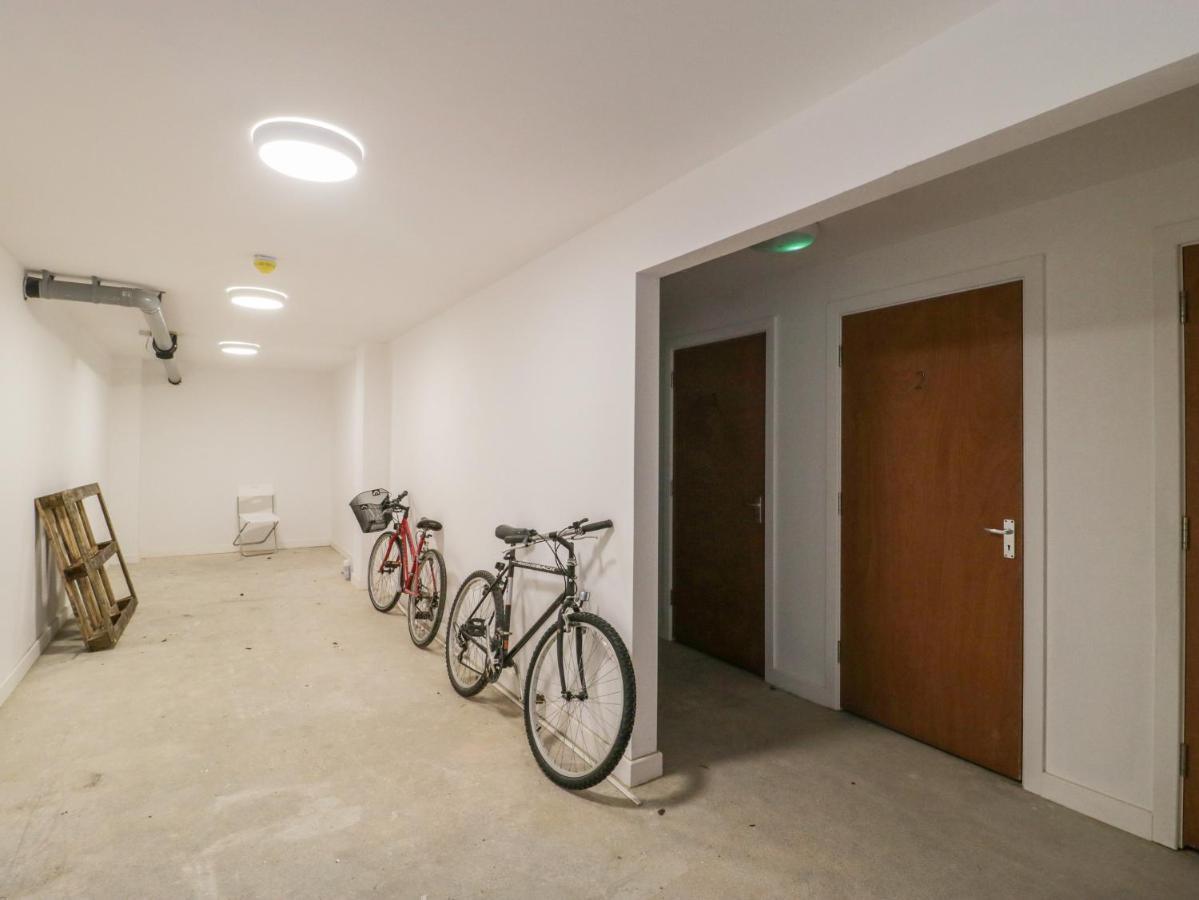 Flat 2, 38 Preston Road Apartment Уеймут Екстериор снимка